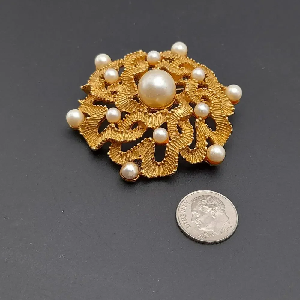 Vintage Faux Pearl Gold Tone Textured 2 1/4 Inch Brooch